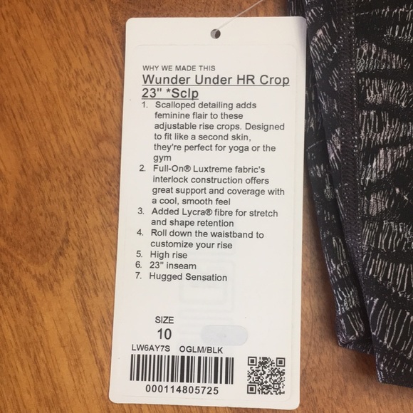 Lululemon winder under crops 23” scallop. - Picture 2 of 6